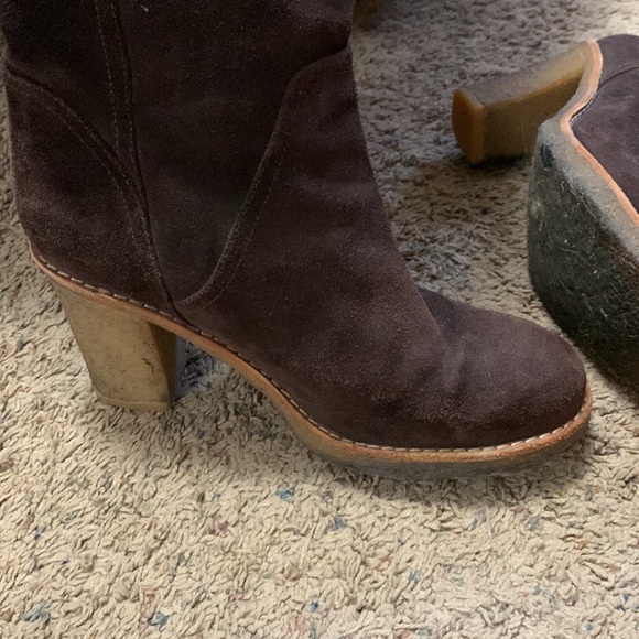 Ugg ladies boots. Size 8.5 - Picture 5 of 11